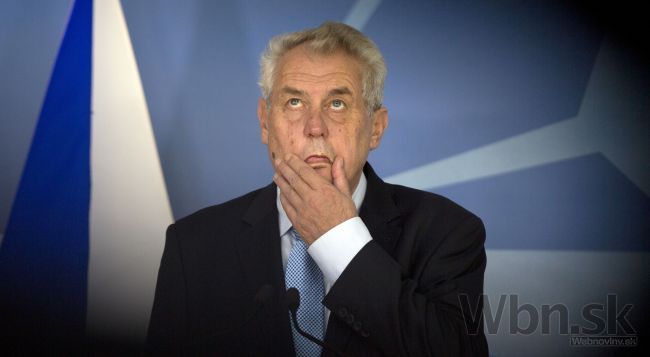 Prieskum odhalil rekordný prepad dôvery v českého prezidenta