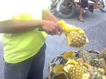 Video: Ako krája ananás profík