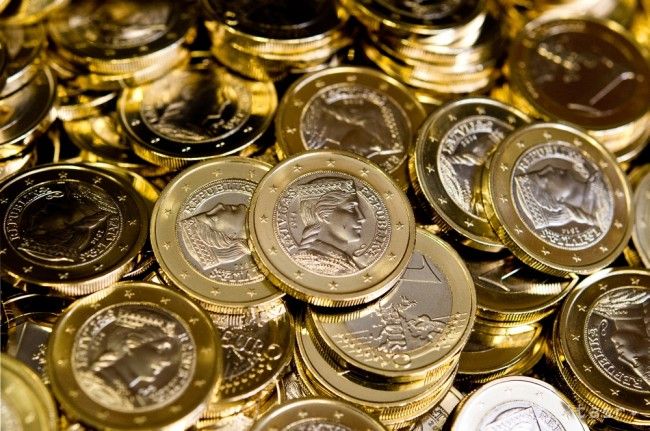 V Taliansku zhabali rekordné množstvo falošných euromincí