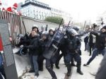 Taliani mali generálny štrajk, pobili sa s políciou