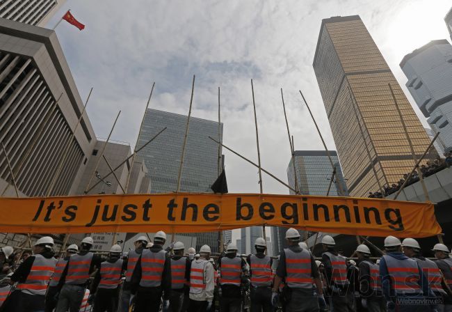 Hongkonská polícia zrušila posledný protestný tábor