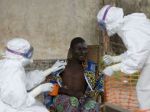 Pan Ki-mun verí v porazenie eboly, pochválil Libériu