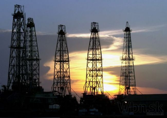 Saudská Arábia produkciu ropy nezníži, ceny opäť stúpnu