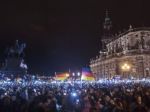 Demonštrácia proti moslimom prilákala tisíce Nemcov