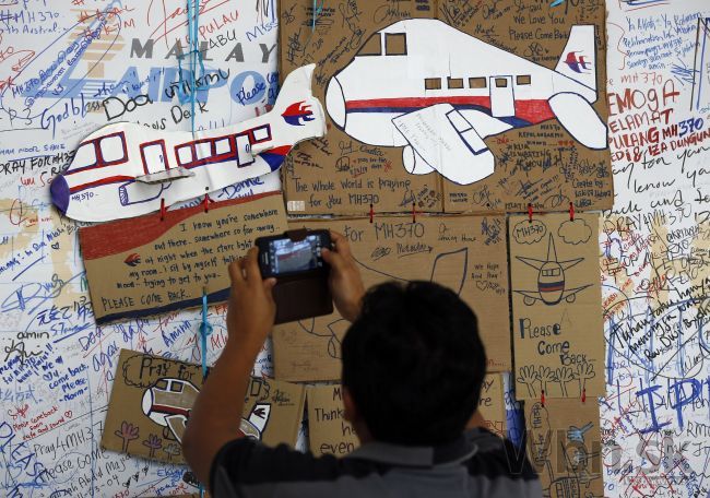 Záhadne zmiznutý Boeing zostrelili USA, tvrdí odborník. Prečo?