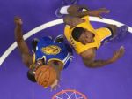 Video: Lakers zdolali lídra, Philadelphia otočila zápas