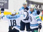 Video: Sibir v KHL valcuje, brankár Laco nechytal