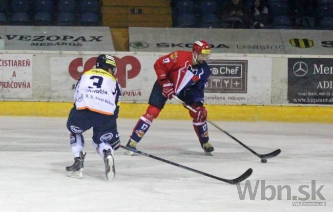 Nitra prehrala po nájazdoch, Zvolenčania hrali v smokingoch
