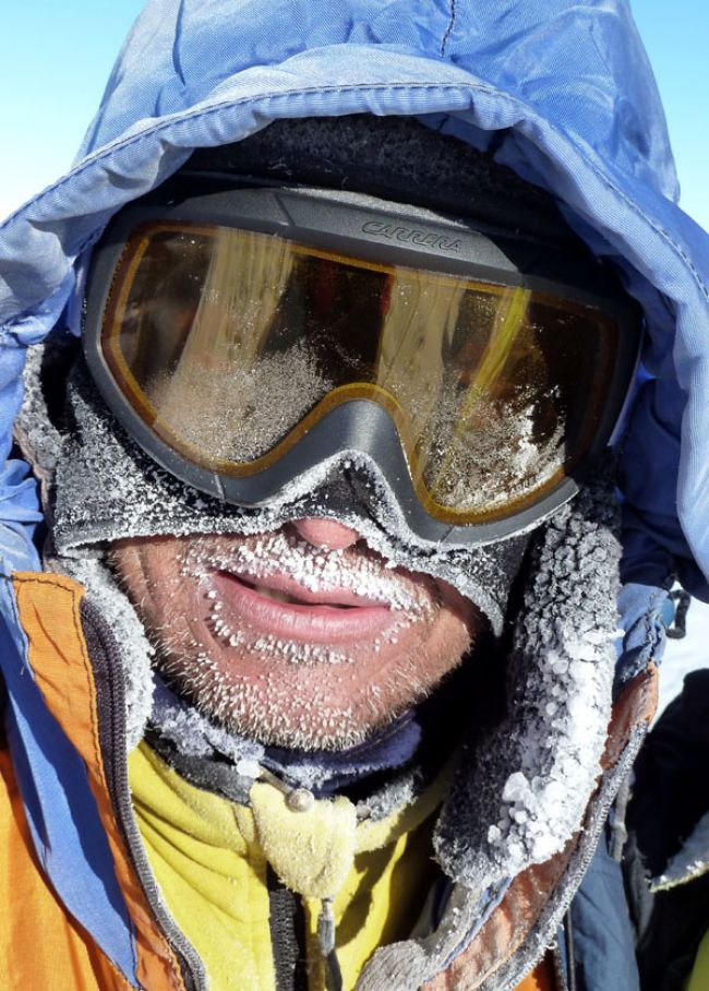 Turista prosil záchranárov o pomoc, našli ho spať na chate