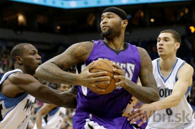 Video: Chicago zdolalo Denver, Minnesota leží na dne tabuľky