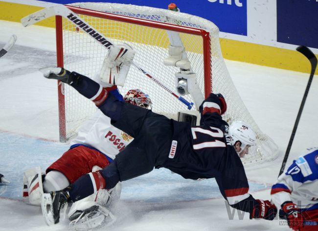 Rusko vo štvrťfinále hokejových MS do 20 rokov vyradilo USA