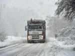 Sneženie komplikuje dopravu, bratislavská MHD mala problémy