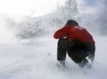 V Tatrách fúkal silný vietor, trvá lavínové nebezpečenstvo