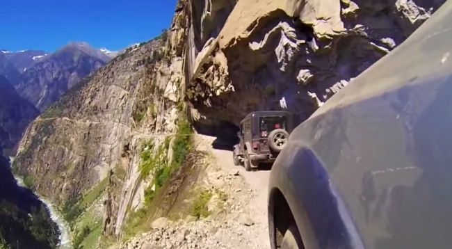 Video: Najnebezpečnejšia cesta na svete