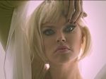 Sia zverejnila nový videoklip, zavalila ho vlna kritiky