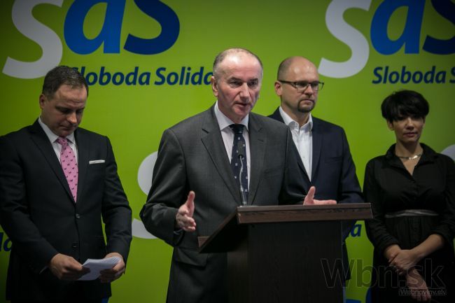 Strane SaS sa podarí obnoviť poslanecký klub v parlamente