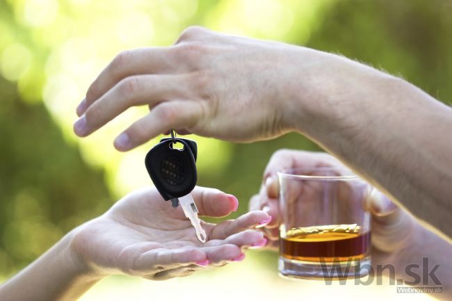 Kaliňák: Povoliť alkohol za volantom by bola cesta do pekla