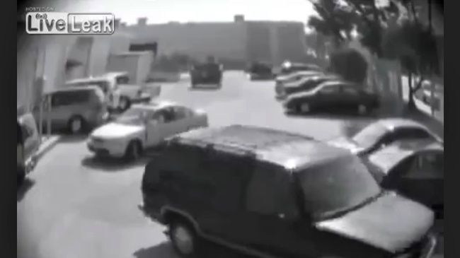 Video: Vyfúkla mu parkovacie miesto, prišlo niečo nečakané