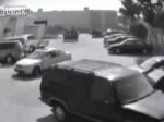 Video: Vyfúkla mu parkovacie miesto, prišlo niečo nečakané