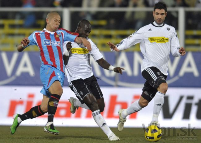 Bývalý ghanský reprezentant Stephen Appiah ukončil kariéru
