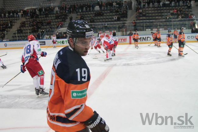 Miklík a Podhradský v KHL asistovali, líder z Kazane prehral
