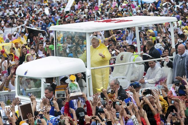 Pápež František na omši v Manile prekonal historický rekord