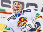 Video: V KHL sa darilo hosťom, Dinamo a žolíci prehrali