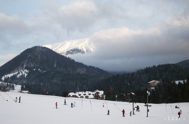 Predpoveď počasia na štvrtok: Zo snehu sa tešia iba hory