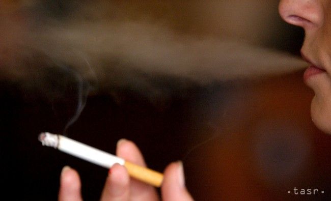 Británia sa snaží presadiť zákon zakazujúci obaly cigariet s logami