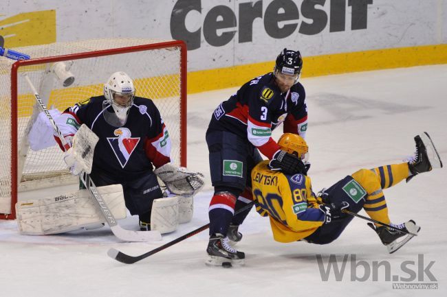 Baroš vystriedal Janusa, Slovanu to však nepomohlo