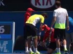 Video: Podávač schytal delové podanie priamo medzi nohy