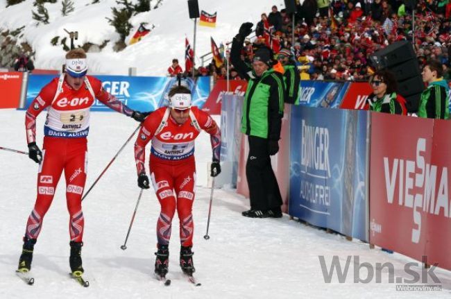 Nóri vyhrali biatlonovú štafetu, Slováci obsadili 11. miesto