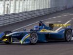 Renault dohnal manko, v sezóne 2015 vyrukuje s novým motorom