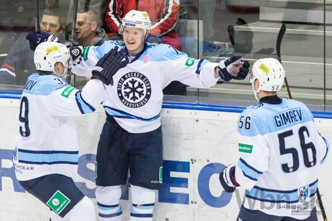 Video: V KHL sa bojovalo iba na Východe, domáce tímy uspeli
