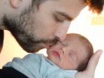Shakira a Pique majú druhé dieťa, Milan sa dočkal bračeka