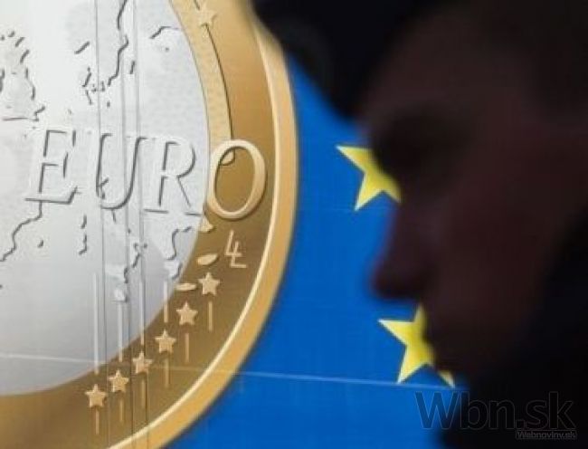 Dolár oslabil, euro vzrástlo aj voči švajčiarskemu franku