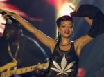 Rihanna zverejnila video z nakrúcania s Westom a McCartneym