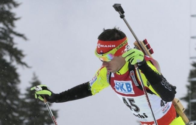 Slepov a Varcinová uspeli v šprinte biatlonistov, Kazár 16.