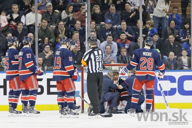 Video: Lundqvist išiel k zemi po tvrdej rane, NHL má hrdinu