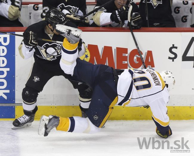 Video: Nashville vyučoval v Pittsburghu, Arizona triumfovala