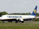 Ryanair prognózuje vyšší zisk, znížili sa mu náklady