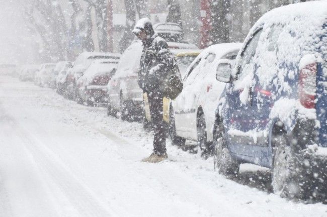 Dopravu v Česku komplikuje sneh, námraza a nehody na cestách