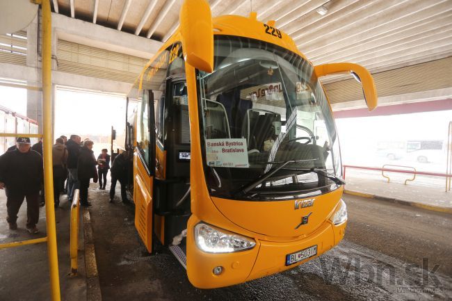 Šéf RegioJetu sa obul do Fica, spustil novú autobusovú linku
