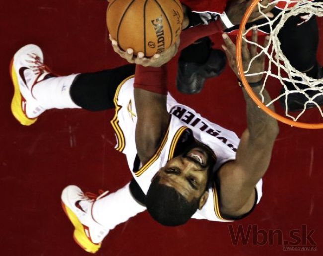 Najlepší hráčmi týždňa v NBA sú Kyrie Irving a Zach Randolph