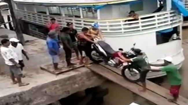 Video: Ako utopiť motorku