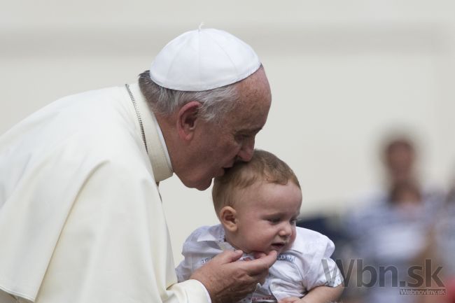 Pápež znova povzbudzuje Slovákov v zápase na obranu rodiny