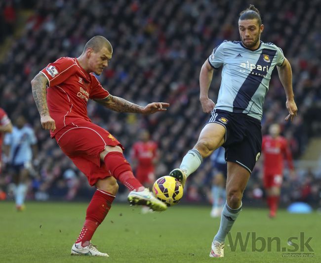 Škrtel zavinil pokutový kop, Liverpool postúpil v pohári