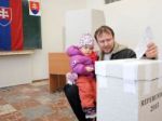 Slováci delili referendum na nehorázne a potrebné