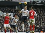 Video: Arsenal prehral bitku o Londýn, ManCity zaváhal