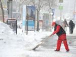 Sneh komplikuje mestskú dopravu v Bratislave